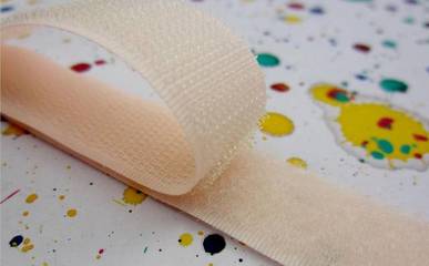 巧解黏腻难题 浅析有效去除背胶魔术贴上胶水的几种简单方法